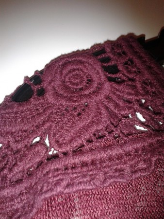 La dentelle sur le Top Bordeaux♡